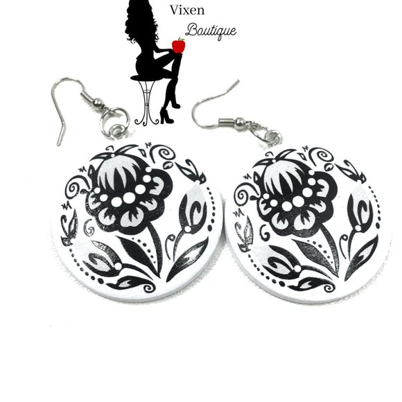 Wood Floral Painted Earrings - Picture 5 of 6